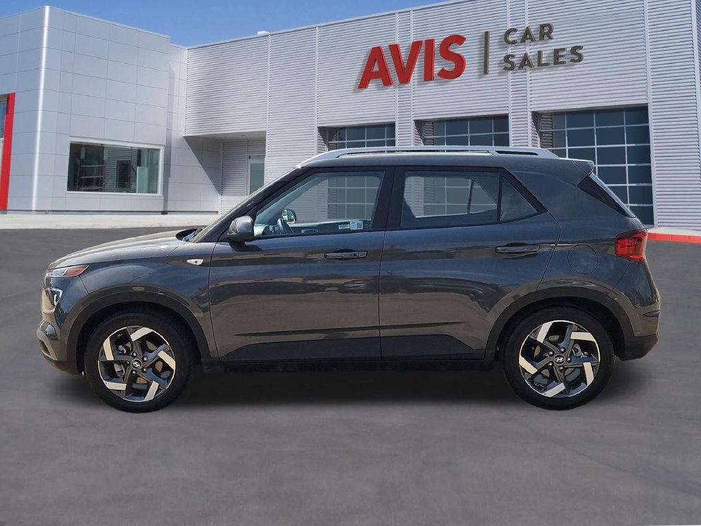 Used 2025 Hyundai Venue SEL FWD image 10