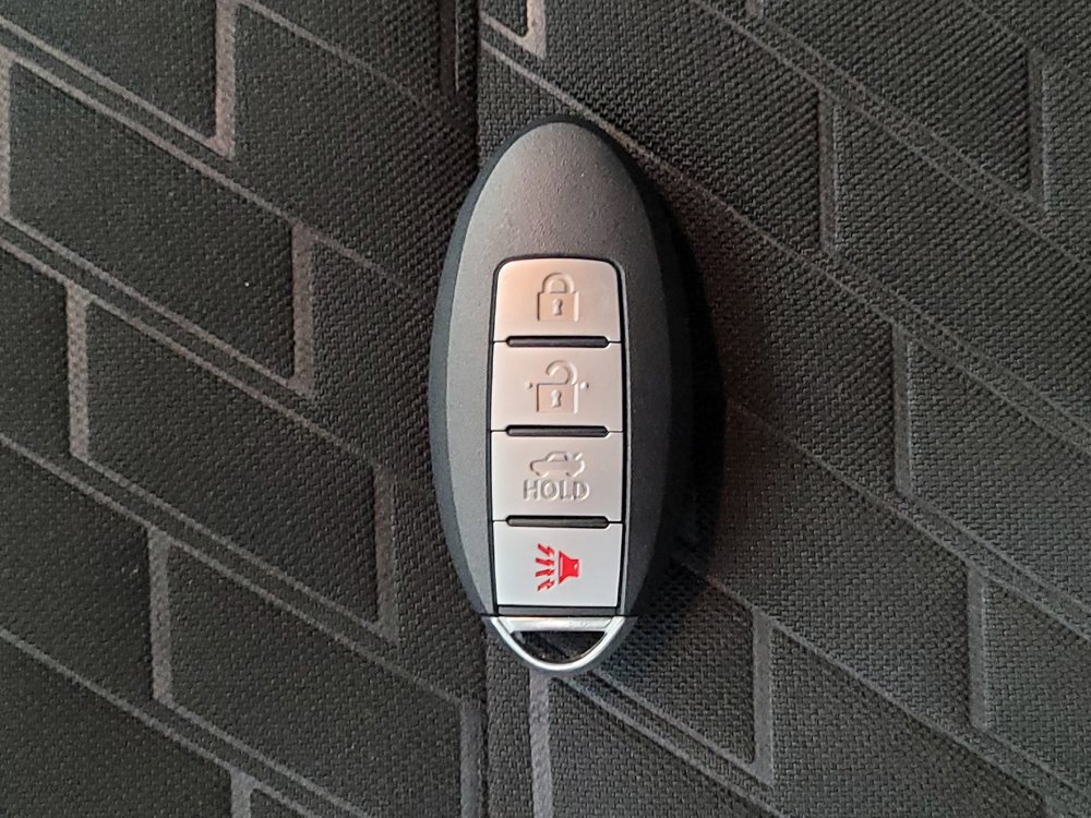 Used 2022 Nissan Kicks S FWD image 32