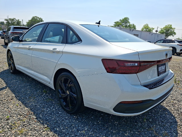 New 2026 Volkswagen Jetta SE FWD image 3
