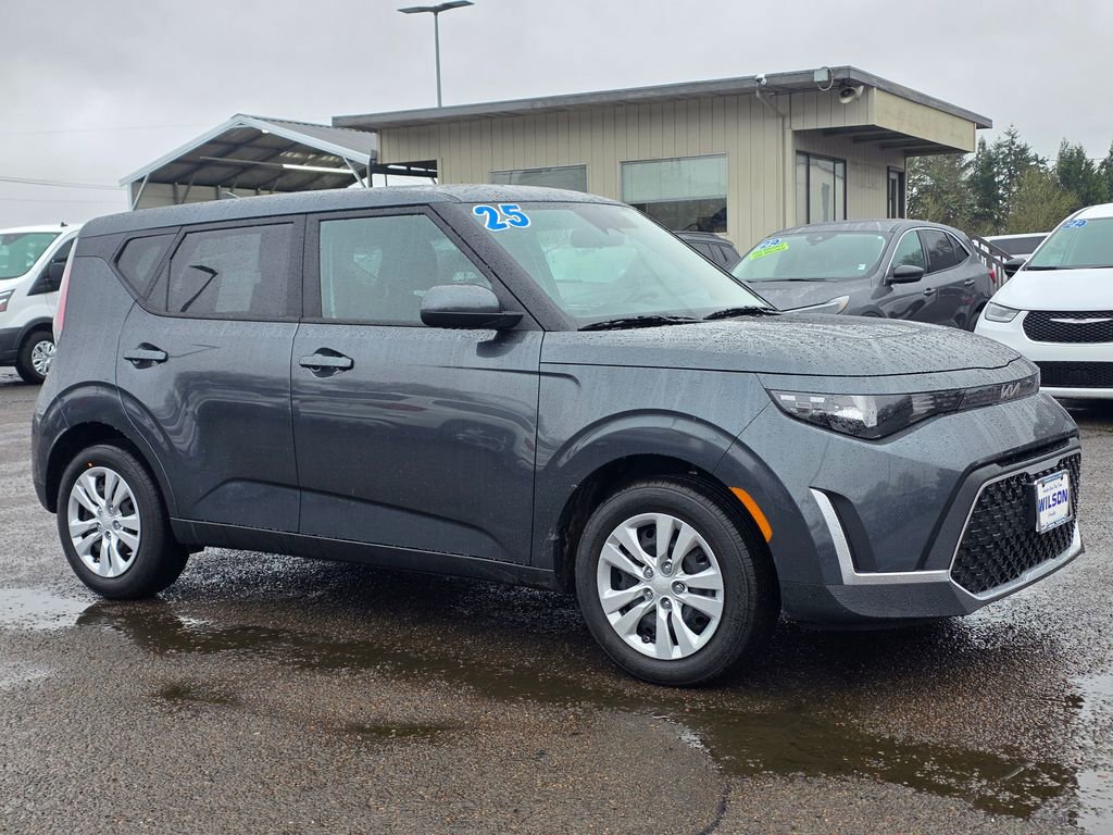Used 2025 Kia Soul LX image 24