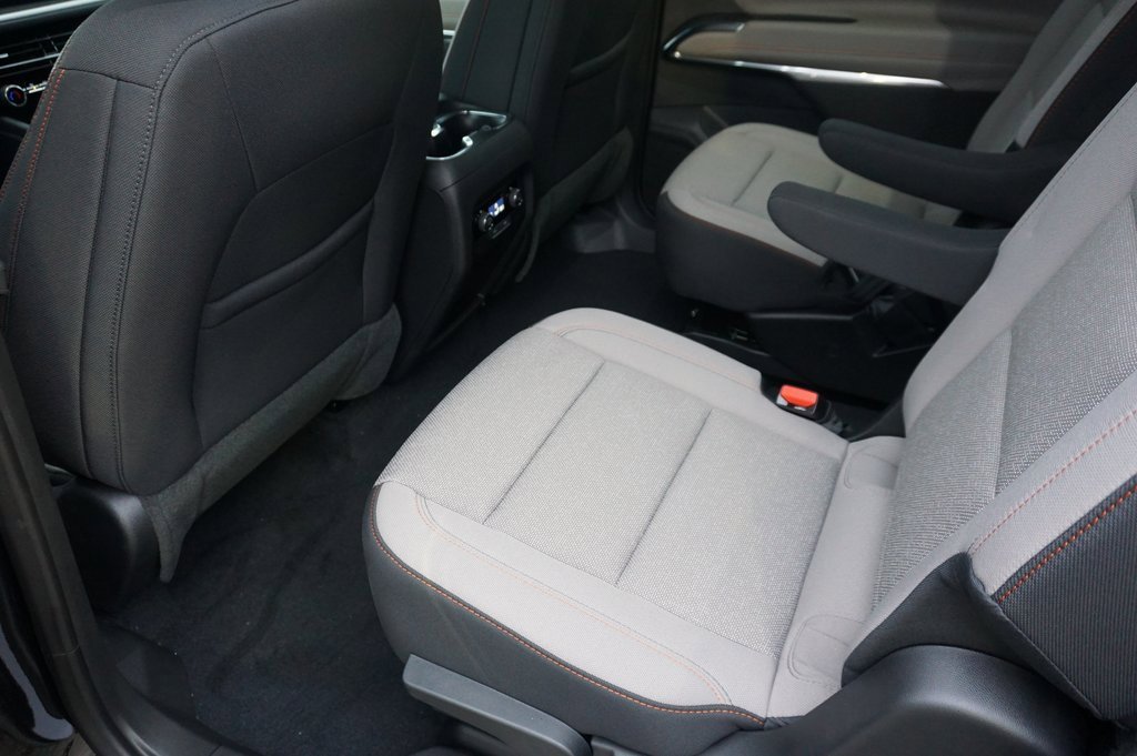 Used 2025 Chevrolet Traverse LT w/ LPO, Floor Liner Package image 27