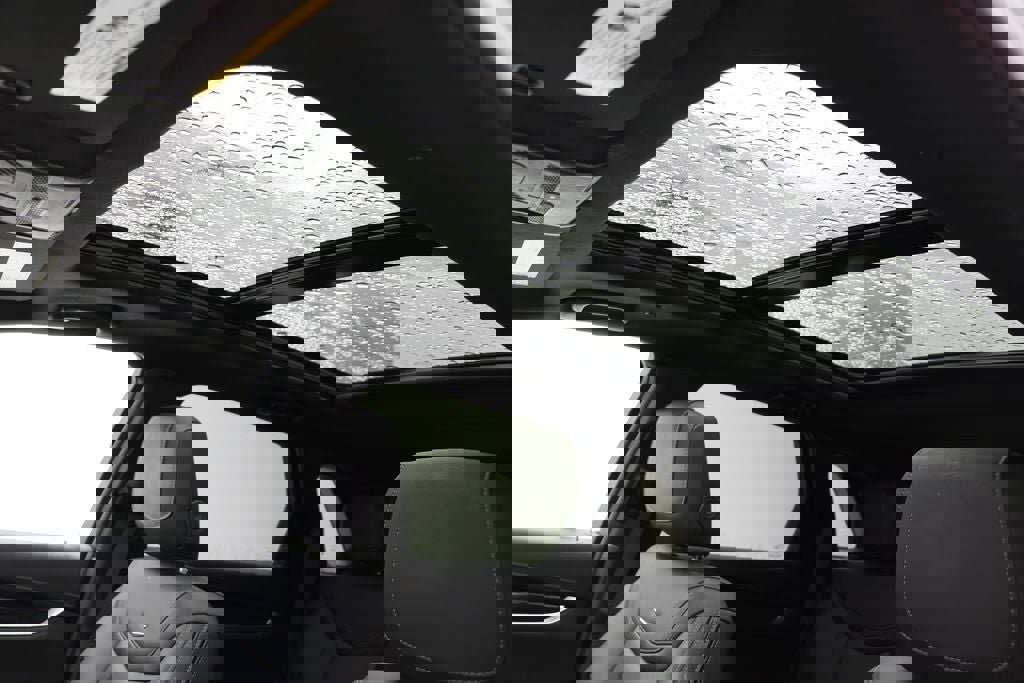 Used 2025 Cadillac XT5 Premium Luxury image 17