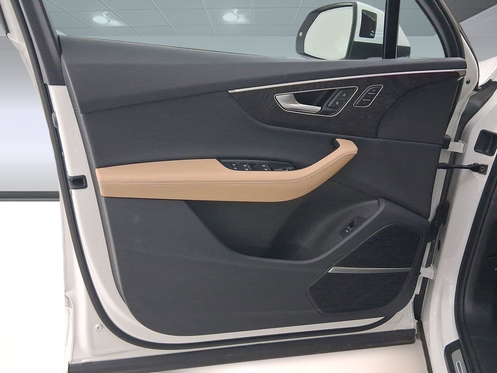 Certified 2025 Audi Q7 Premium Plus w/ Premium Plus Package image 19