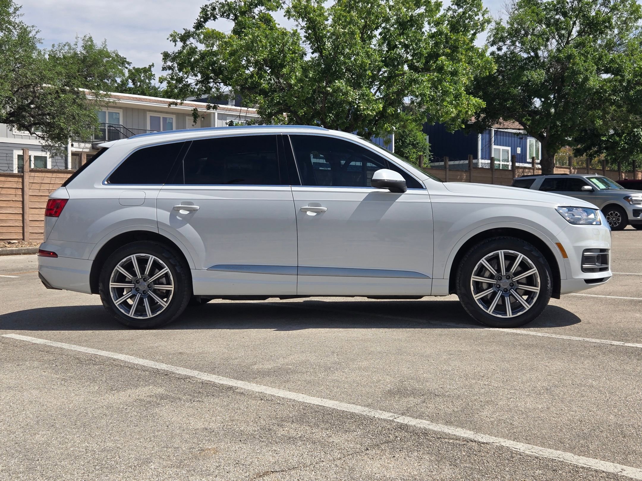 Used 2018 Audi Q7 3.0T Prestige w/ Prestige Package image 2