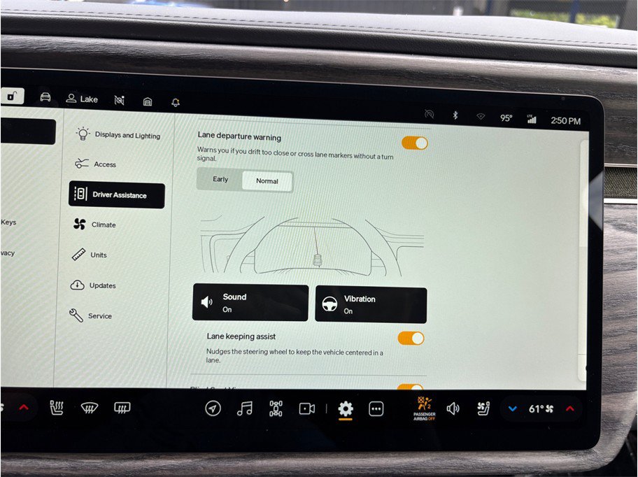 Used 2022 Rivian R1T Adventure AWD/4WD image 30