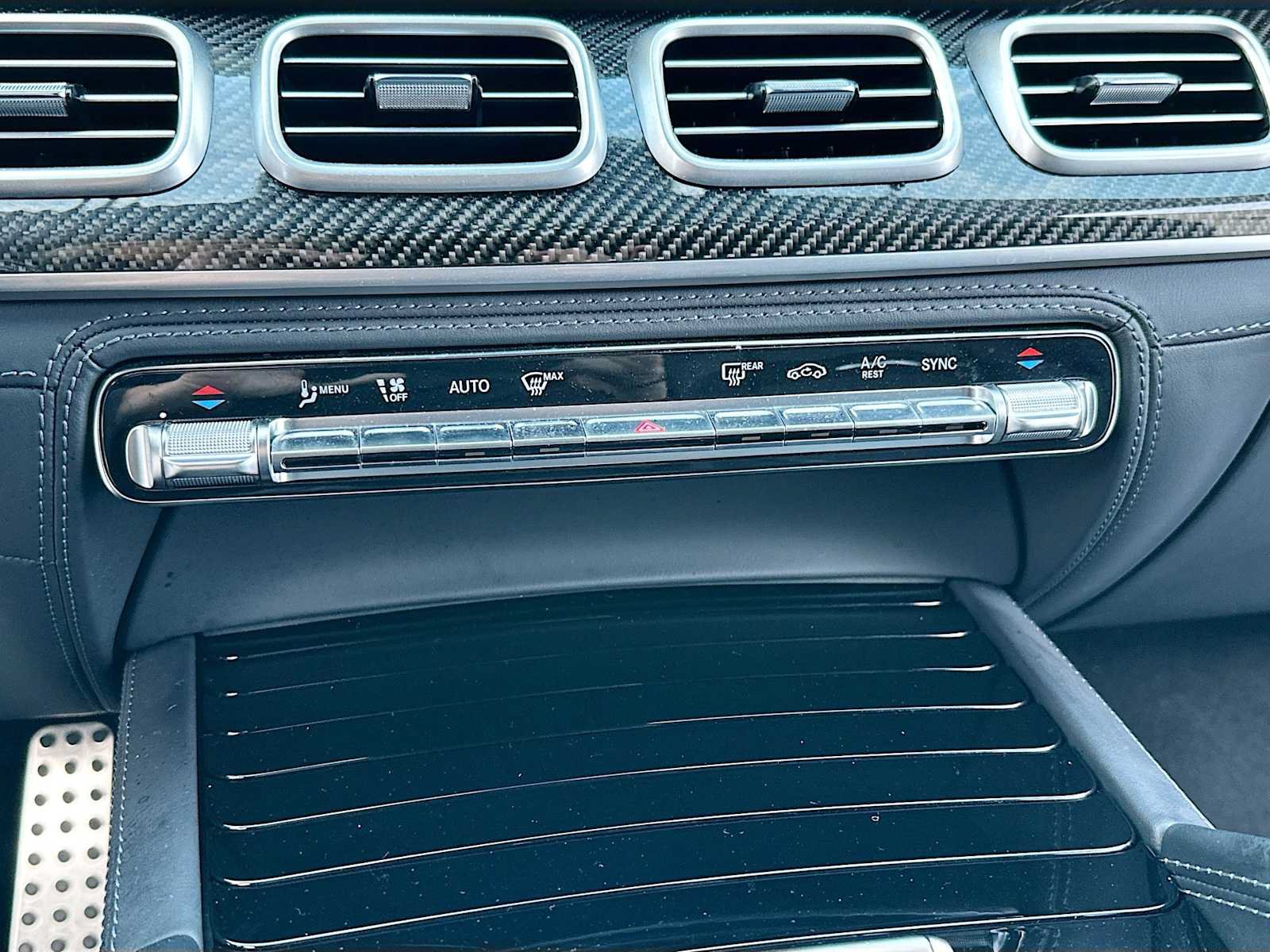 Used 2025 Mercedes-Benz GLS 63 AMG 4MATIC image 16