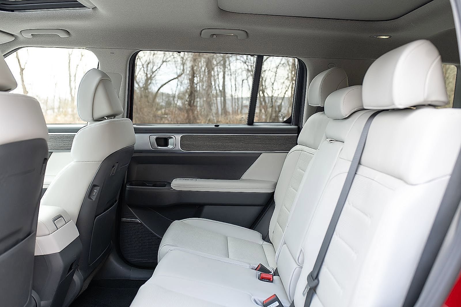 Used 2024 Hyundai Santa Fe Limited image 24