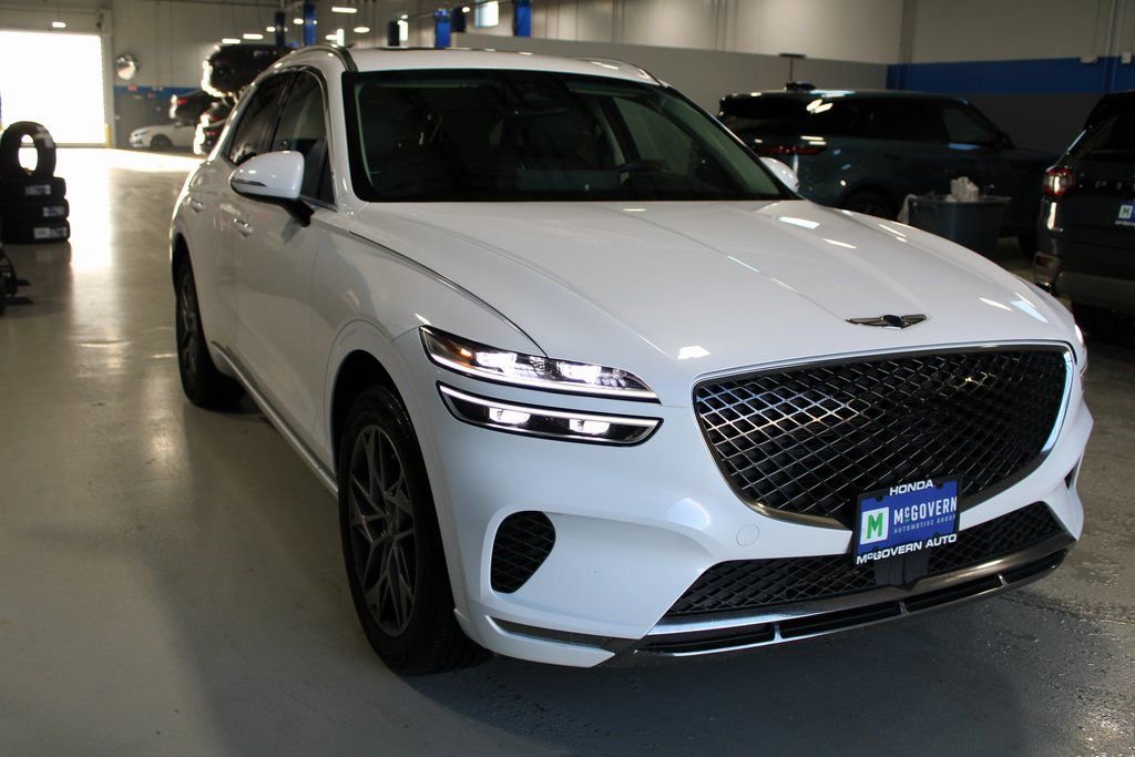 Used 2023 Genesis GV70 2.5T w/ Select Package image 4