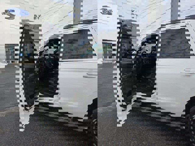 Used 2024 Ford Expedition Limited image 16