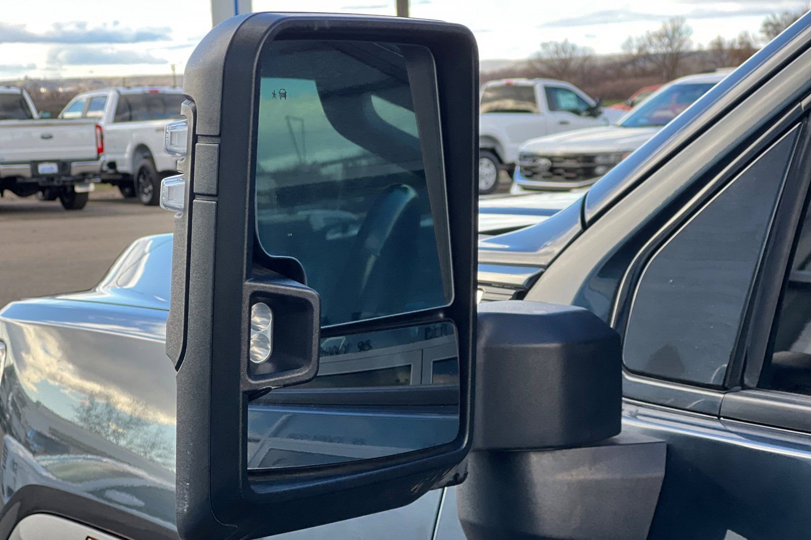 Used 2020 GMC Sierra 2500 AT4 w/ AT4 Premium Package image 28