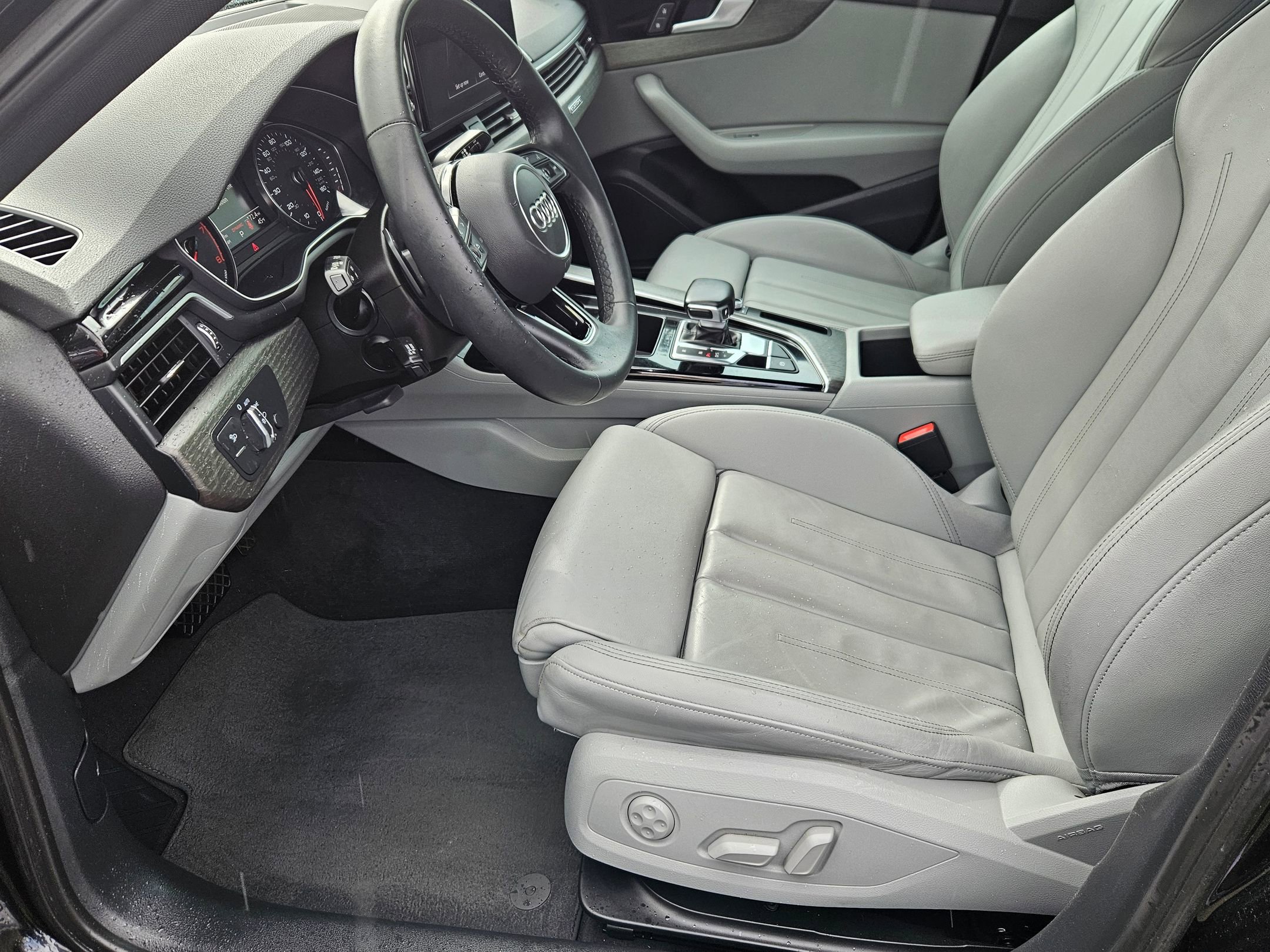 Used 2023 Audi A4 2.0T Premium w/ Convenience Package image 12