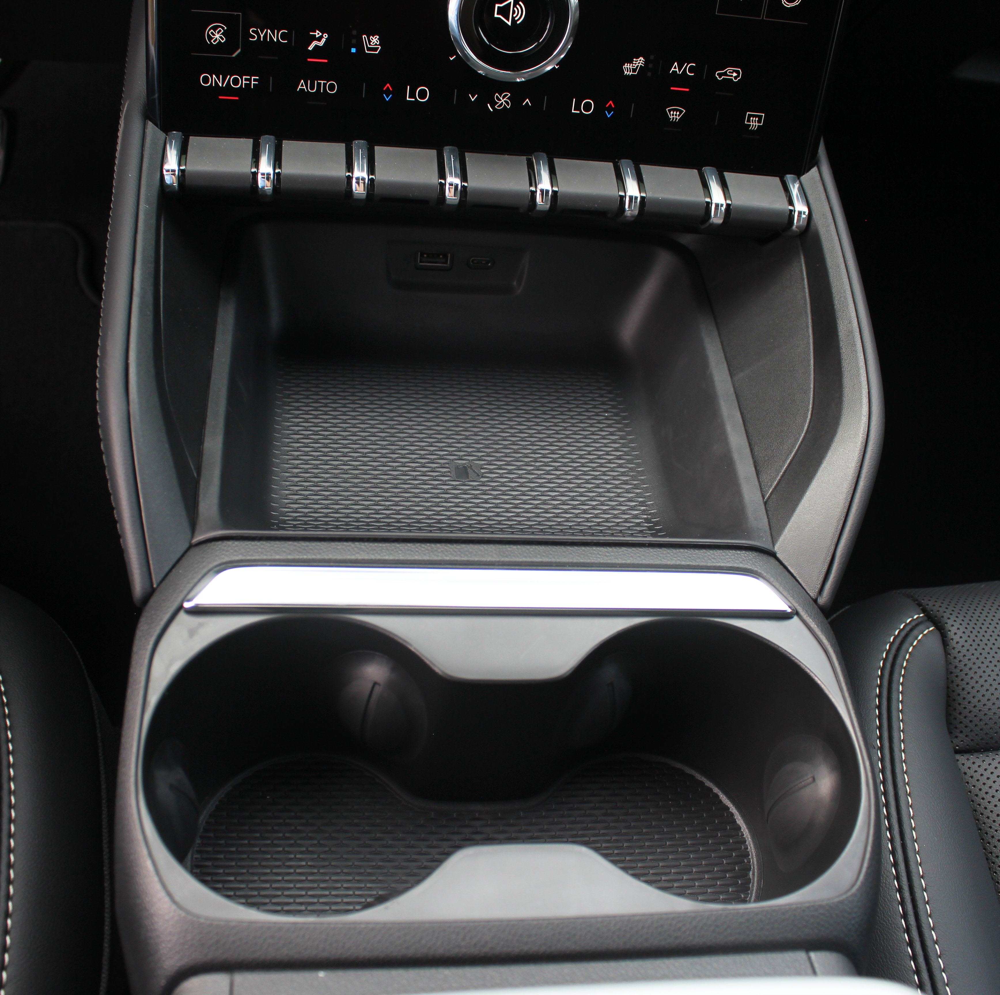 New 2025 GMC Terrain Elevation w/ Elevation Premium Package image 32