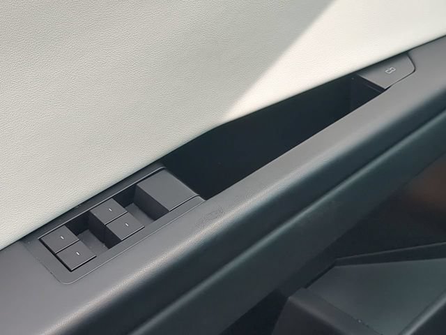 Used 2024 Tesla Cybertruck AWD Crew Cab image 25