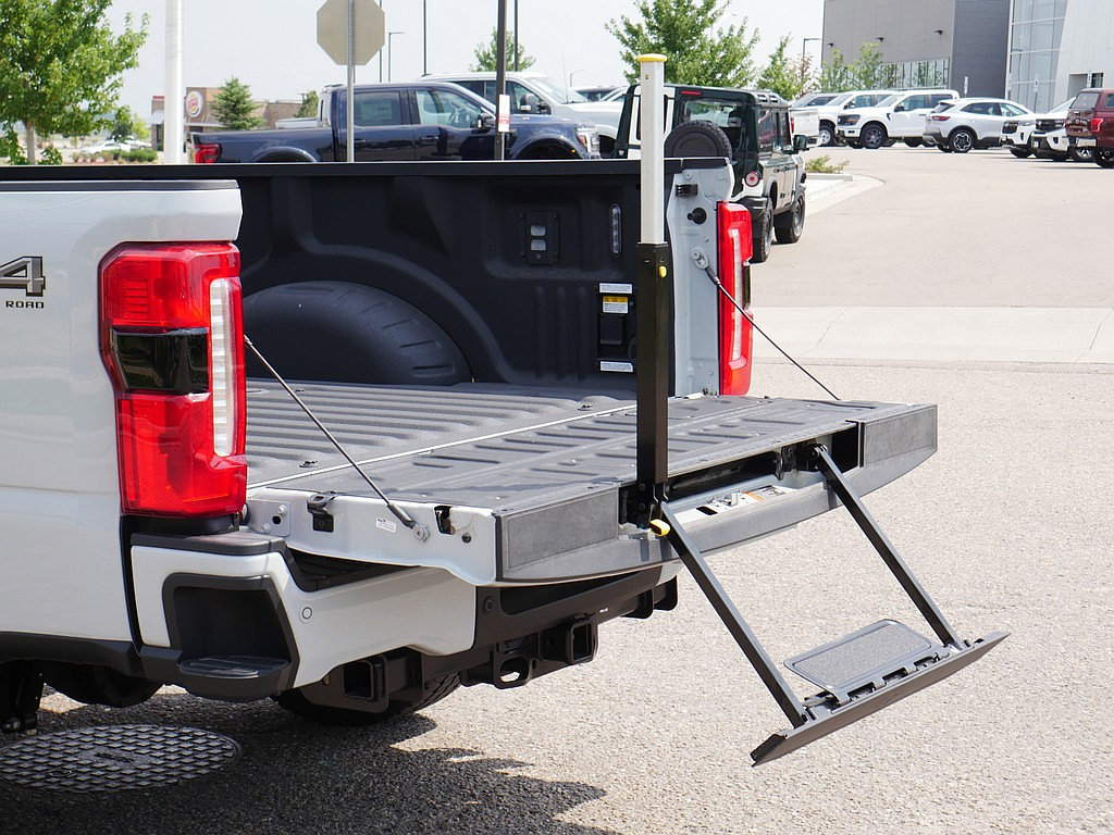 New 2026 Ford F350 Lariat w/ Black Appearance Package AWD/4WD image 44