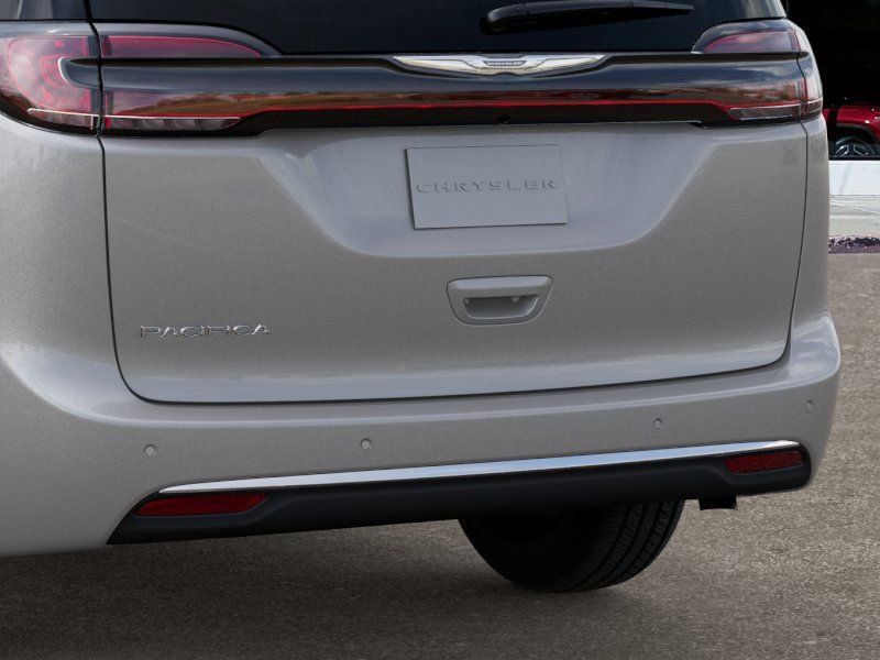 New 2026 Chrysler Pacifica Select image 13
