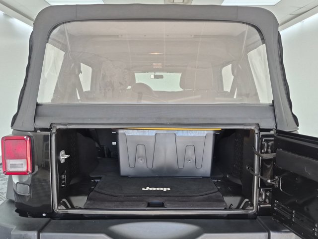 Used 2014 Jeep Wrangler Unlimited Sport w/ Connectivity Group AWD/4WD image 6