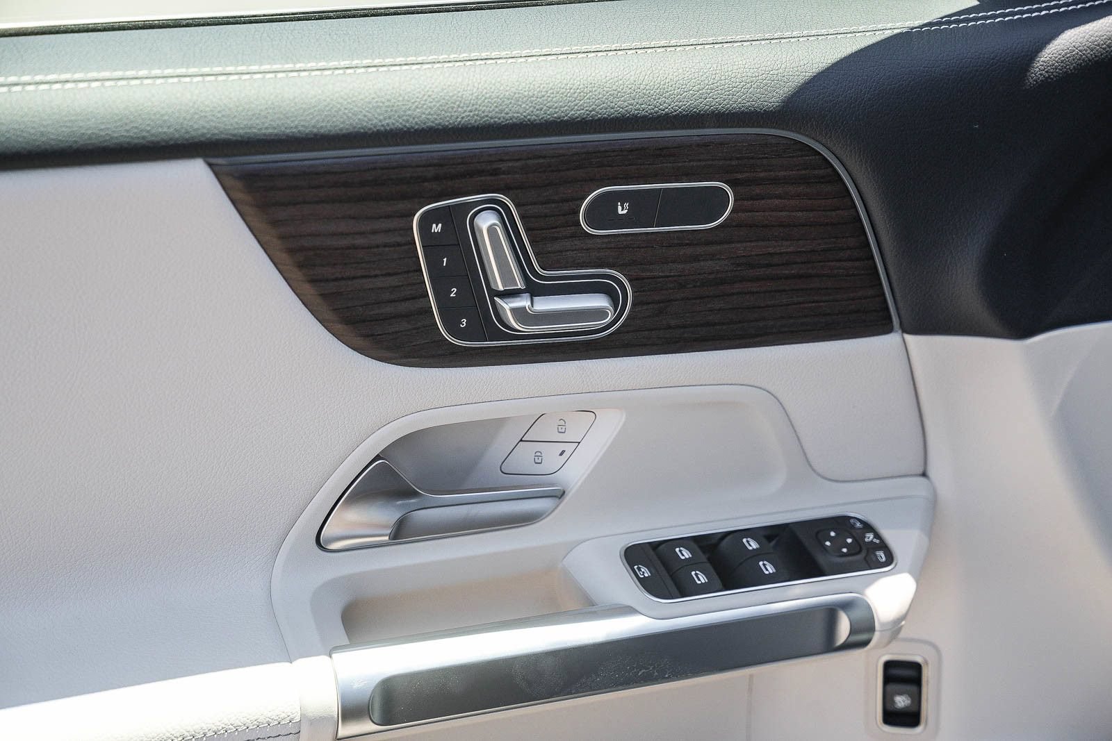 New 2026 Mercedes-Benz GLB 250 4MATIC image 20
