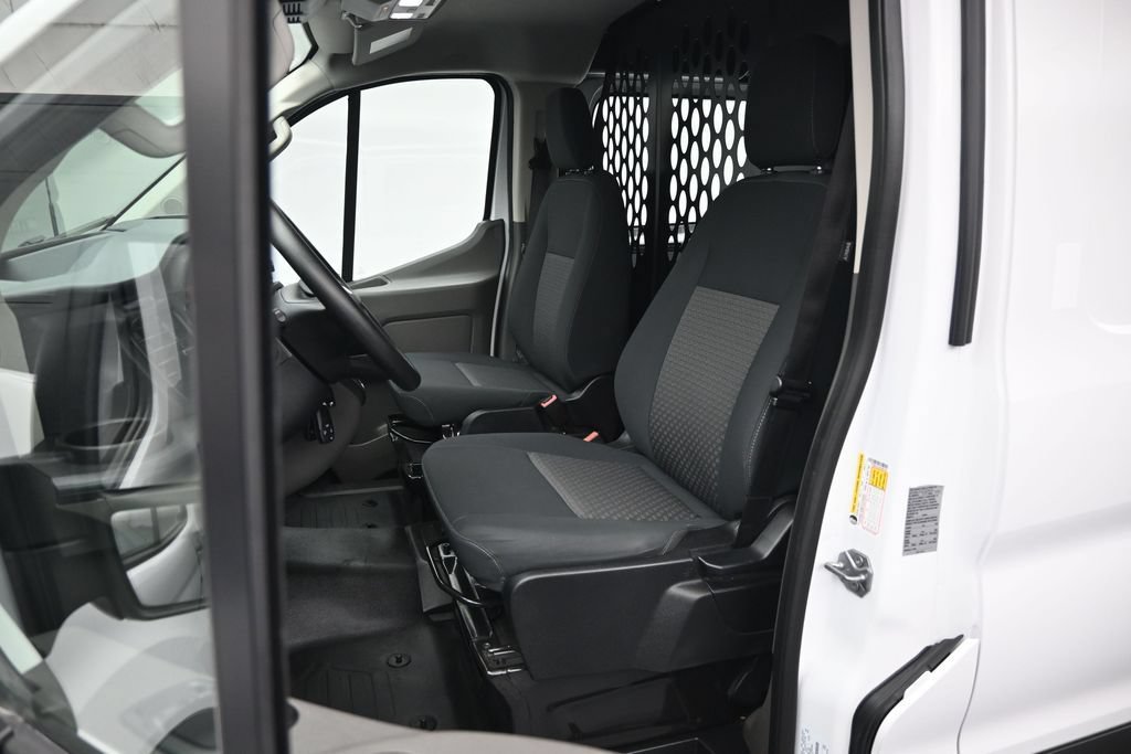 Certified 2025 Ford Transit 250 Low Roof w/ Exterior Upgrade Package RWD image 9