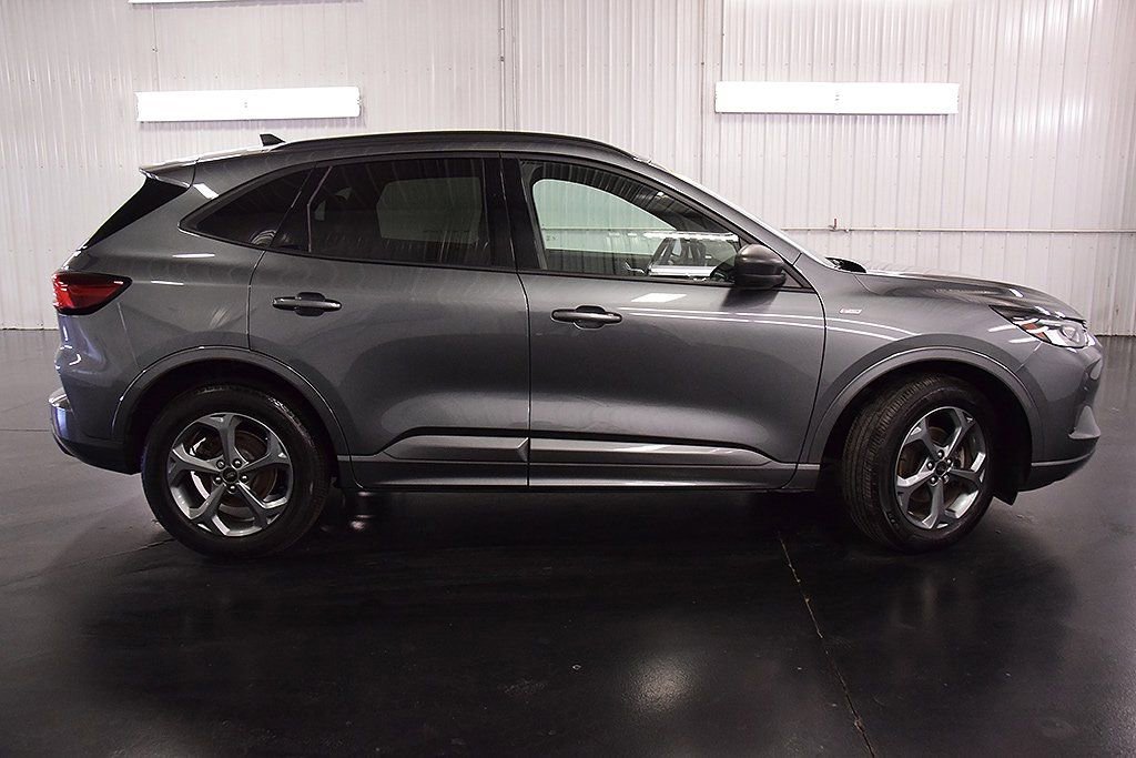 Used 2023 Ford Escape ST-Line w/ Tech Pack #1 image 8