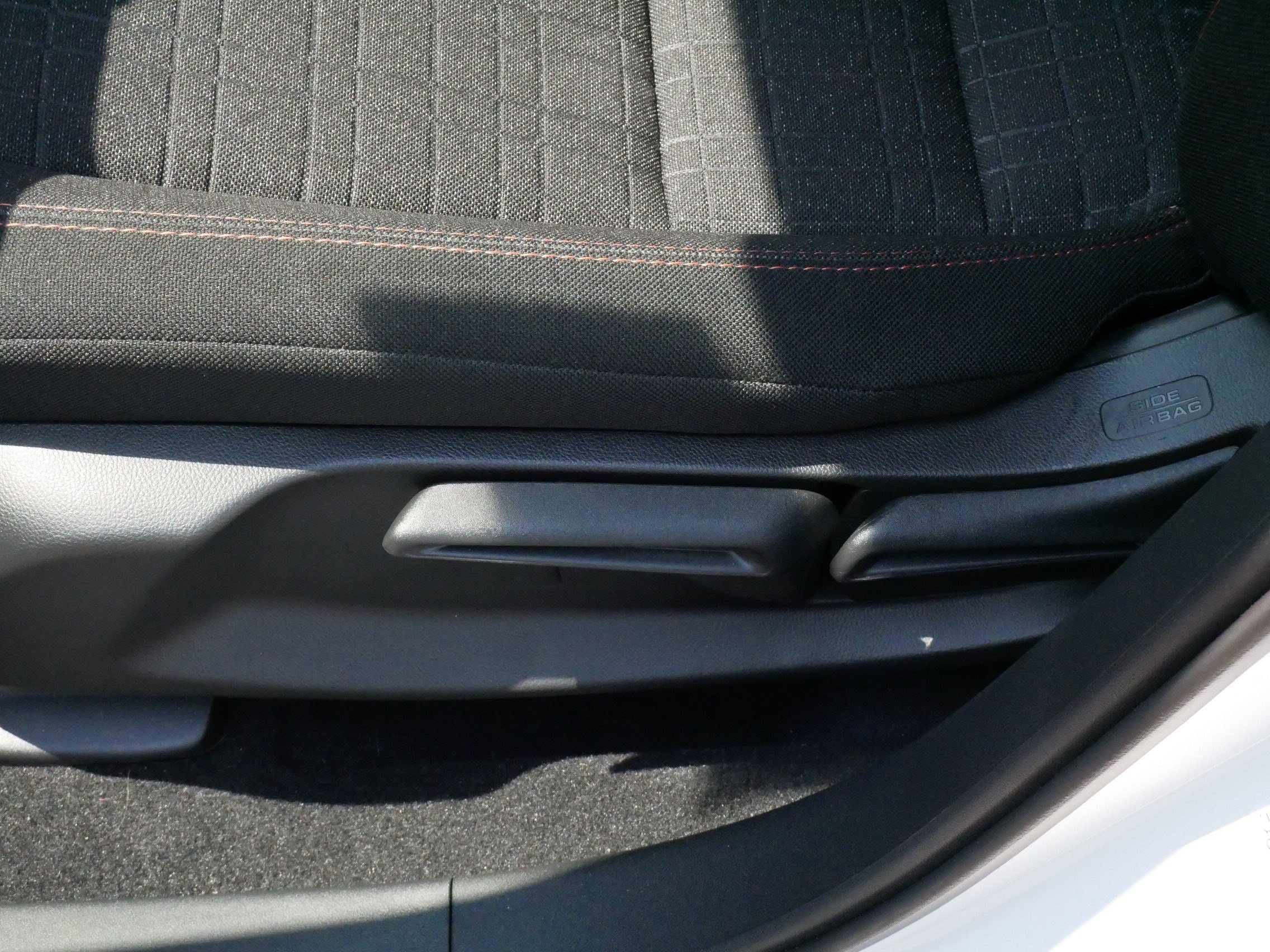 Used 2027 Honda HR-V Sport image 28