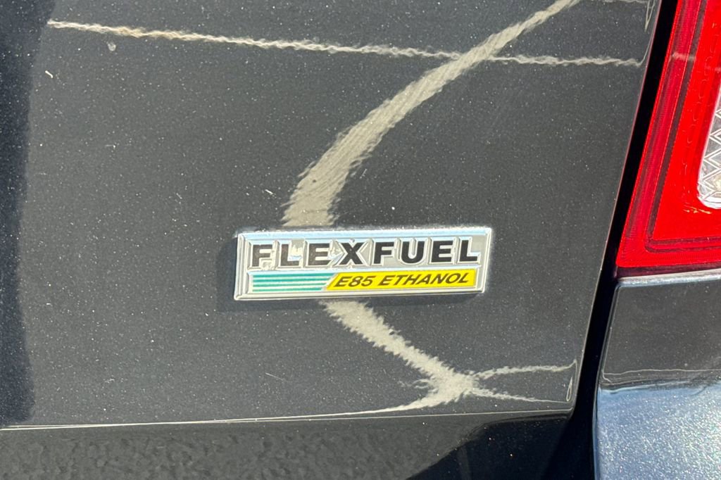 Used 2018 Dodge Grand Caravan SE w/ UConnect Hands-Free Group image 13