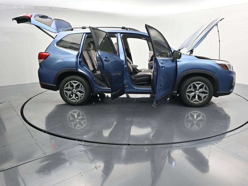 Used 2021 Subaru Forester Premium AWD/4WD image 27