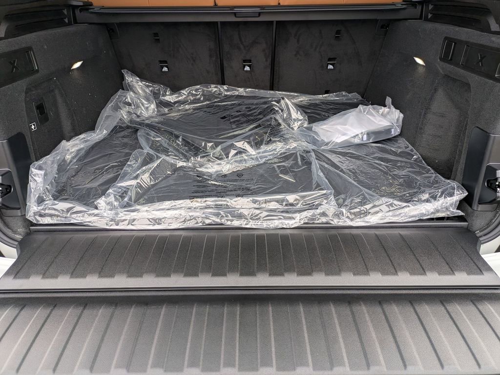 New 2026 BMW X5 M60i w/ Climate Comfort Package image 35