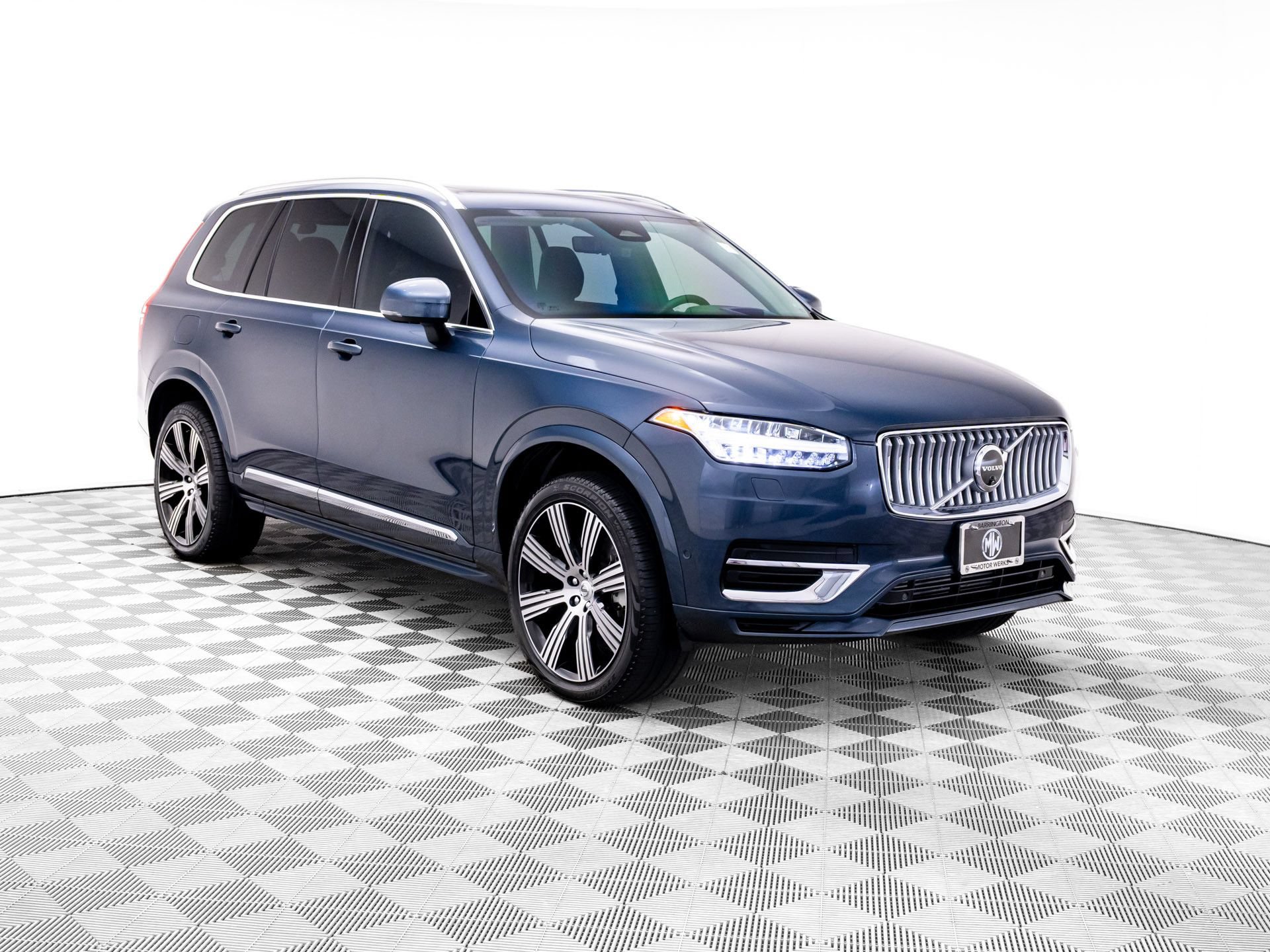 Used 2025 Volvo XC90 T8 Ultra w/ Protection Package Premier AWD/4WD image 7