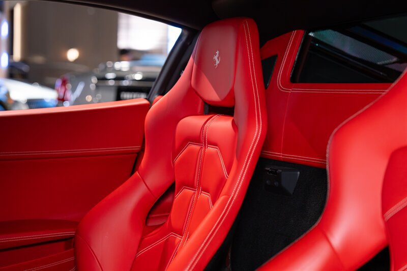 Used 2015 Ferrari 458 Italia Coupe RWD image 15