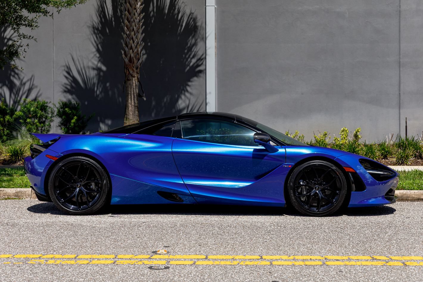 Used 2022 McLaren 720S Luxury RWD image 9