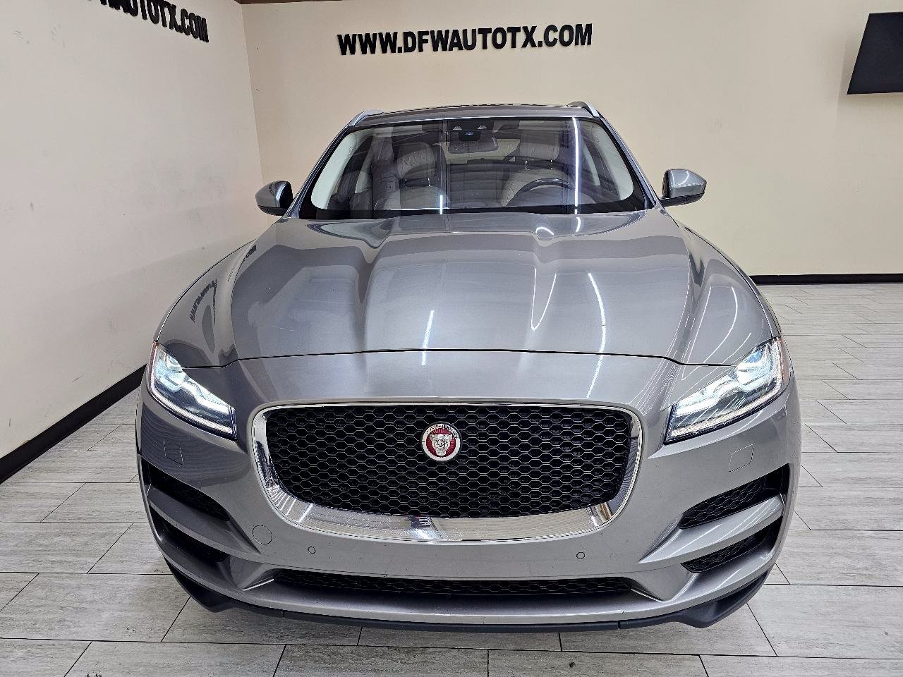 Used 2018 Jaguar F-PACE Prestige AWD/4WD image 3