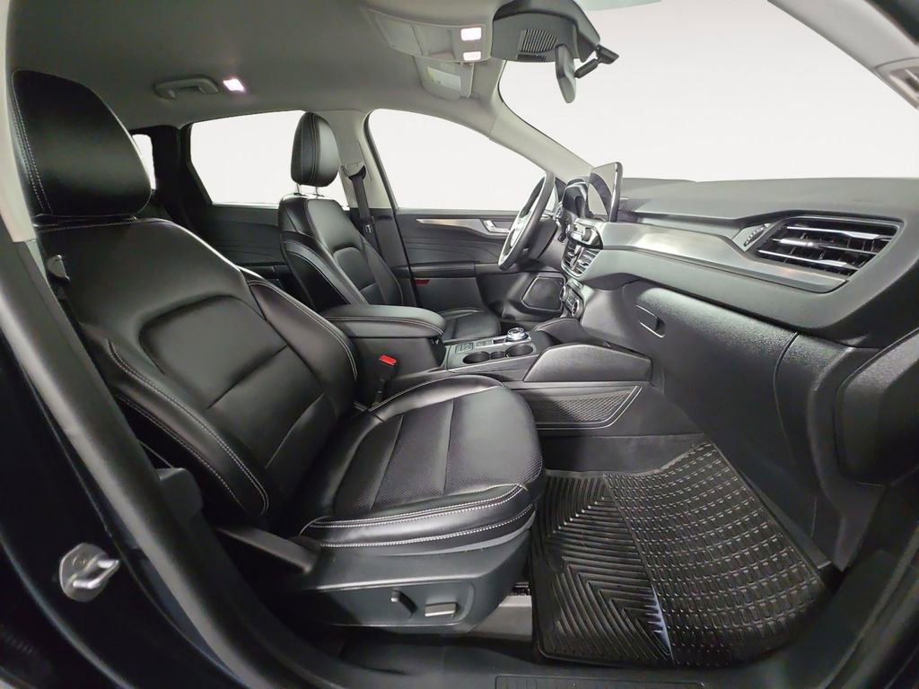 Used 2022 Ford Escape Titanium image 15