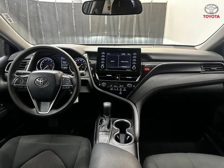 Used 2022 Toyota Camry LE FWD image 9