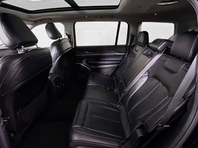 Used 2022 Jeep Grand Cherokee L Limited AWD/4WD image 28