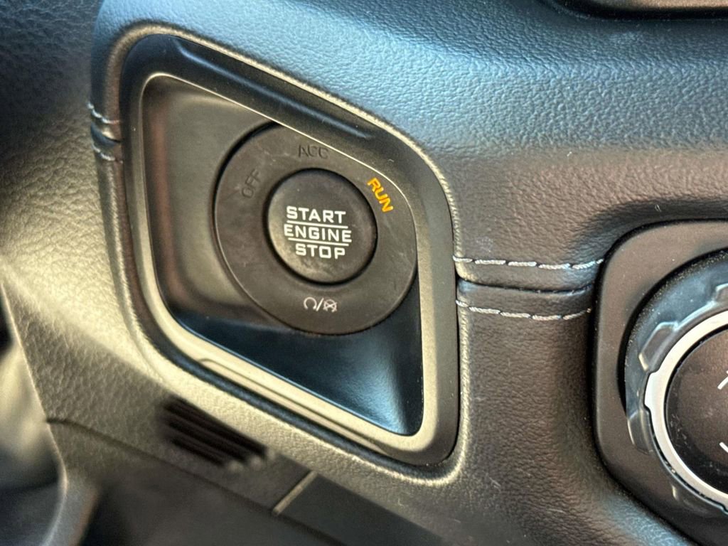 Used 2024 Jeep Wrangler Unlimited Sahara image 38