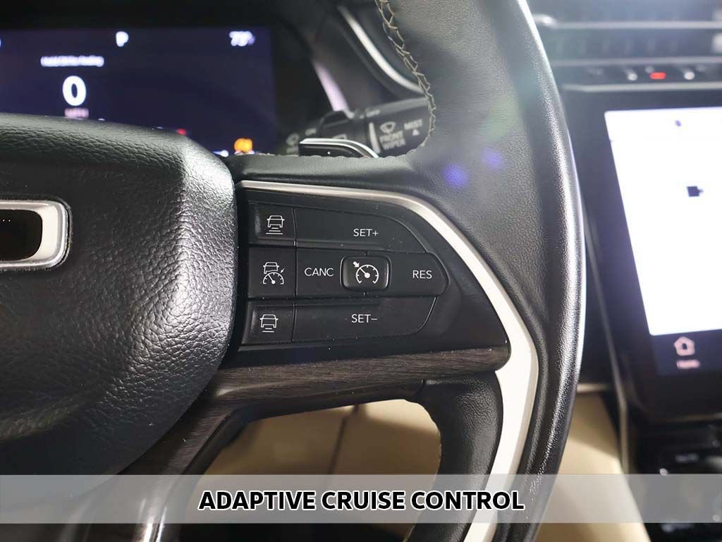 Used 2022 Jeep Grand Cherokee Limited AWD/4WD image 6
