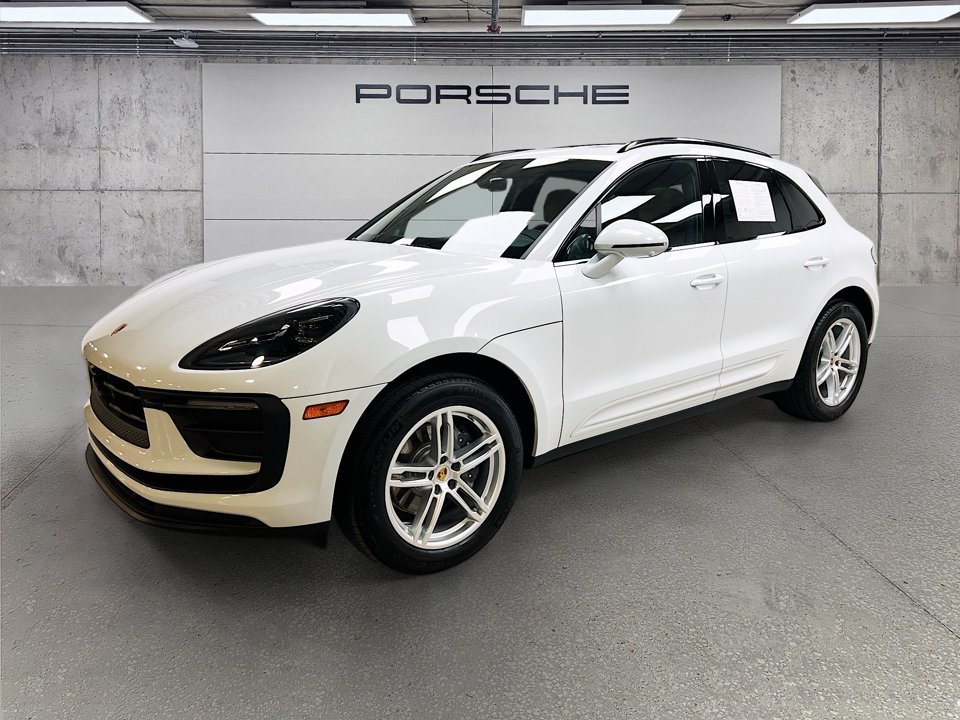 Certified 2026 Porsche Macan AWD/4WD image 1