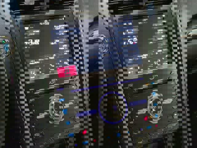 Used 2017 Ford Fusion Titanium image 28