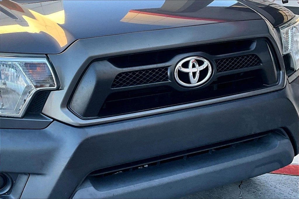 Used 2015 Toyota Tacoma 4x4 Access Cab image 28