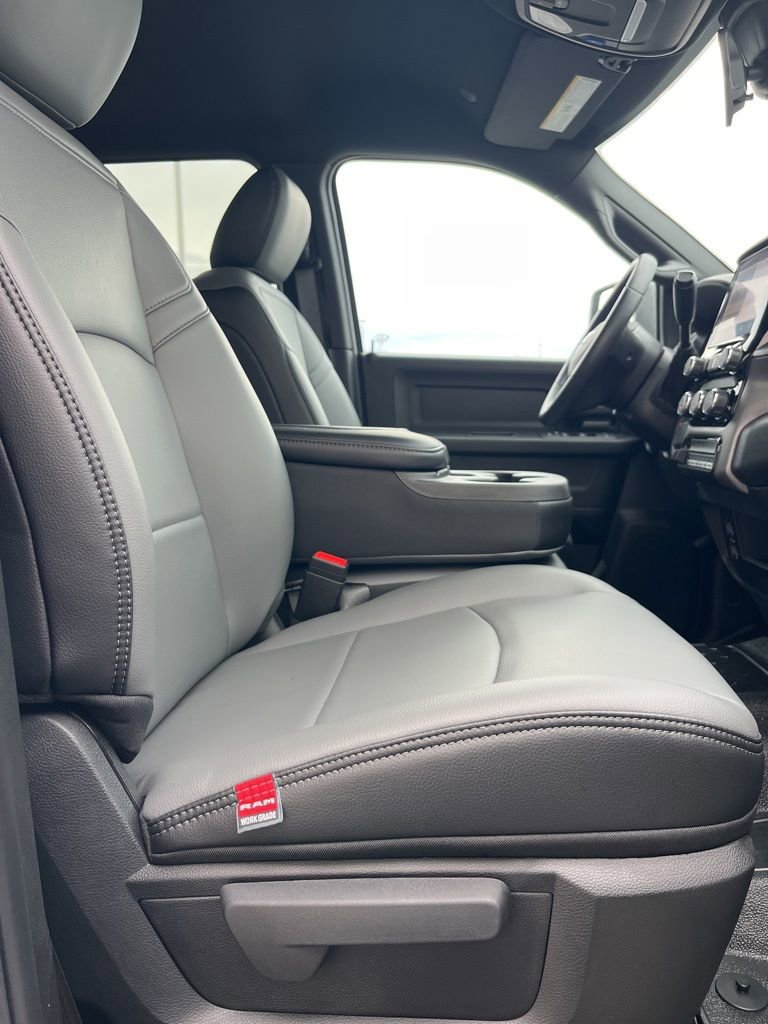 New 2025 RAM 5500 Tradesman AWD/4WD image 11