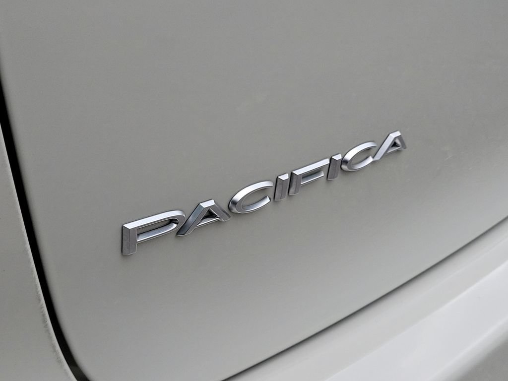 Used 2021 Chrysler Pacifica Pinnacle FWD image 5