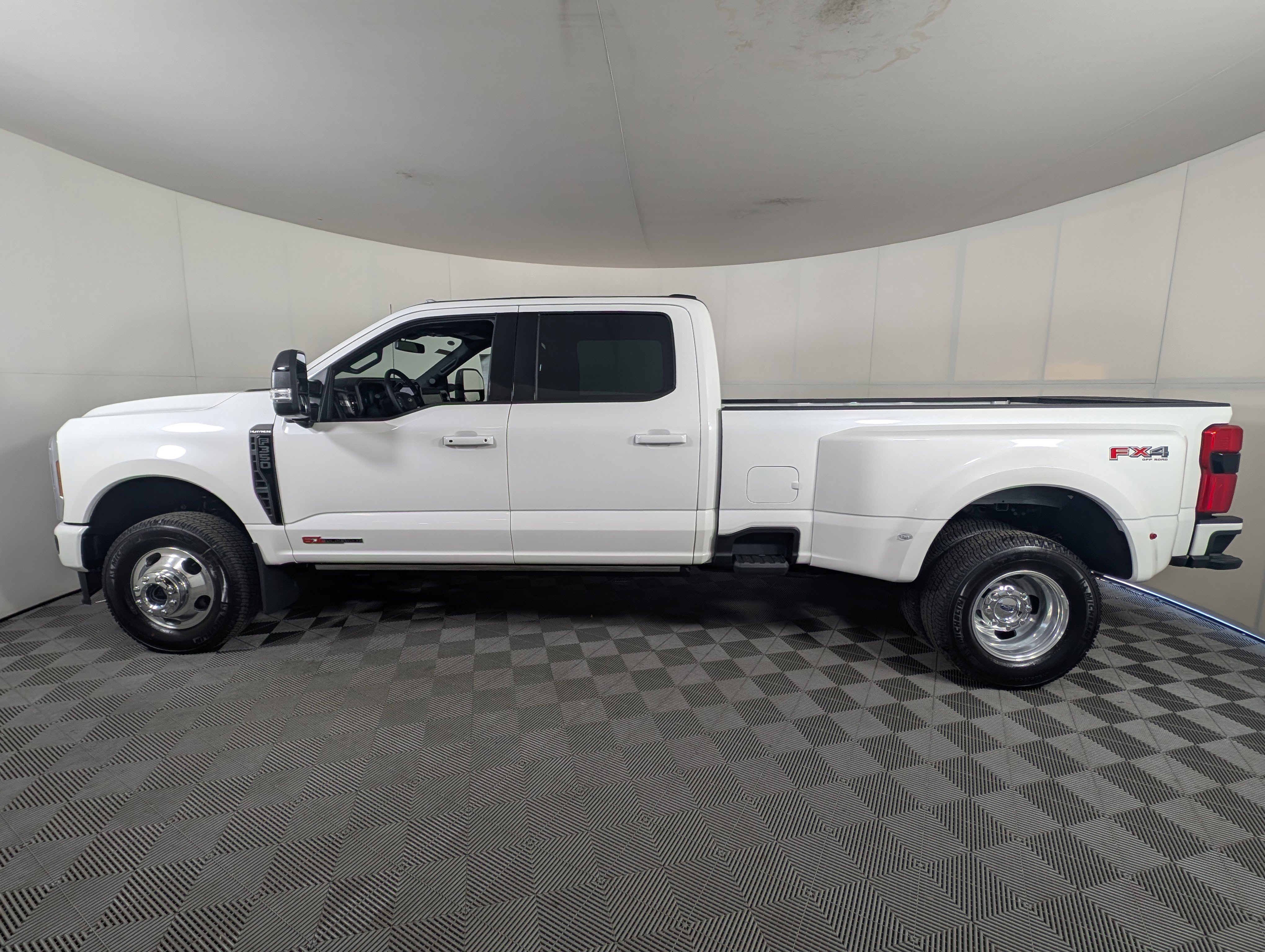 New 2026 Ford F350 Platinum image 4