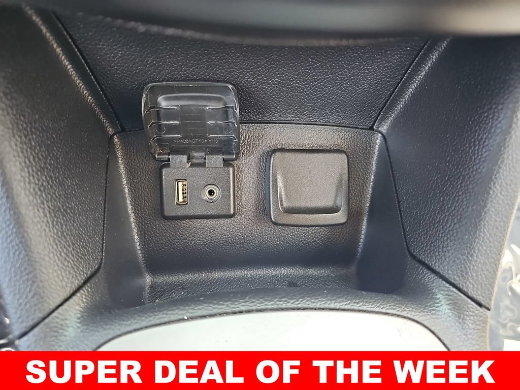 Used 2017 Chevrolet Cruze LS FWD image 23