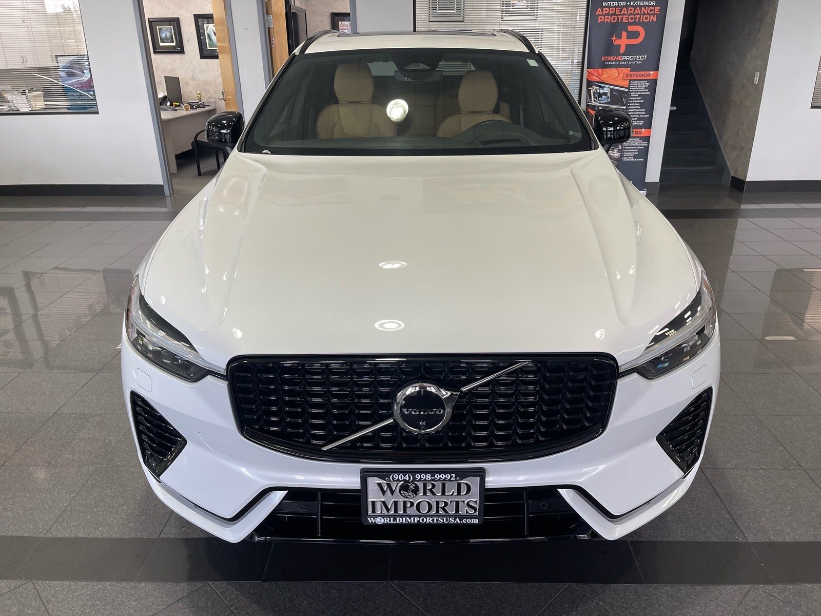 Used 2023 Volvo XC60 T8 Ultimate AWD/4WD image 9