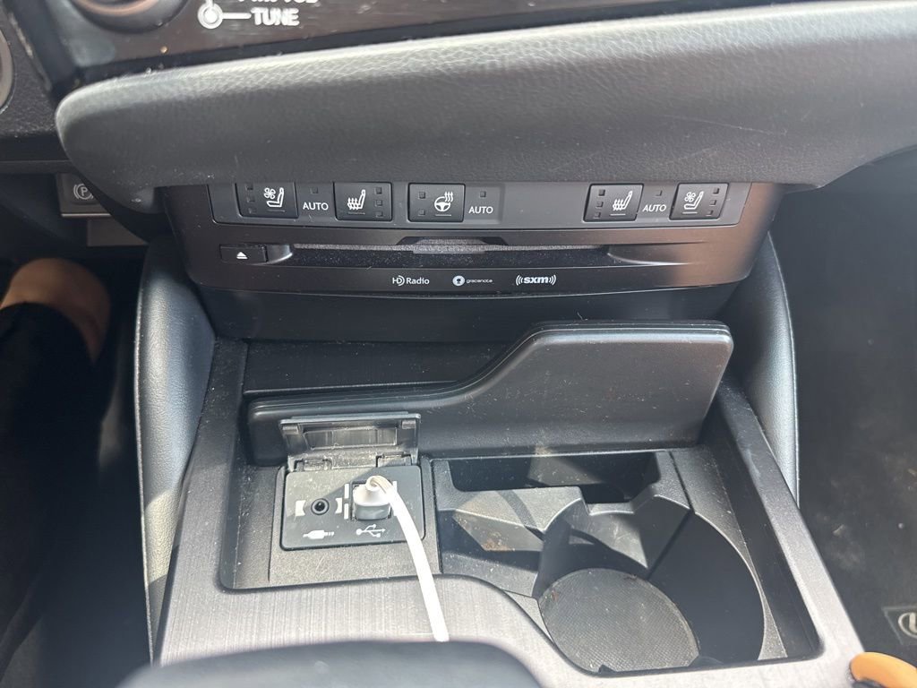 Certified 2022 Lexus ES 350 w/ Premium Package image 28