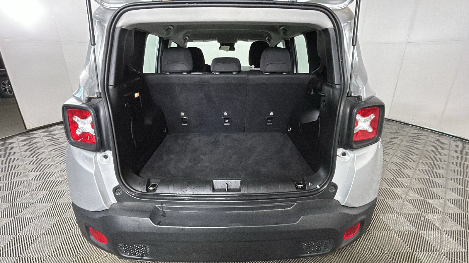Used 2021 Jeep Renegade Sport AWD/4WD image 31