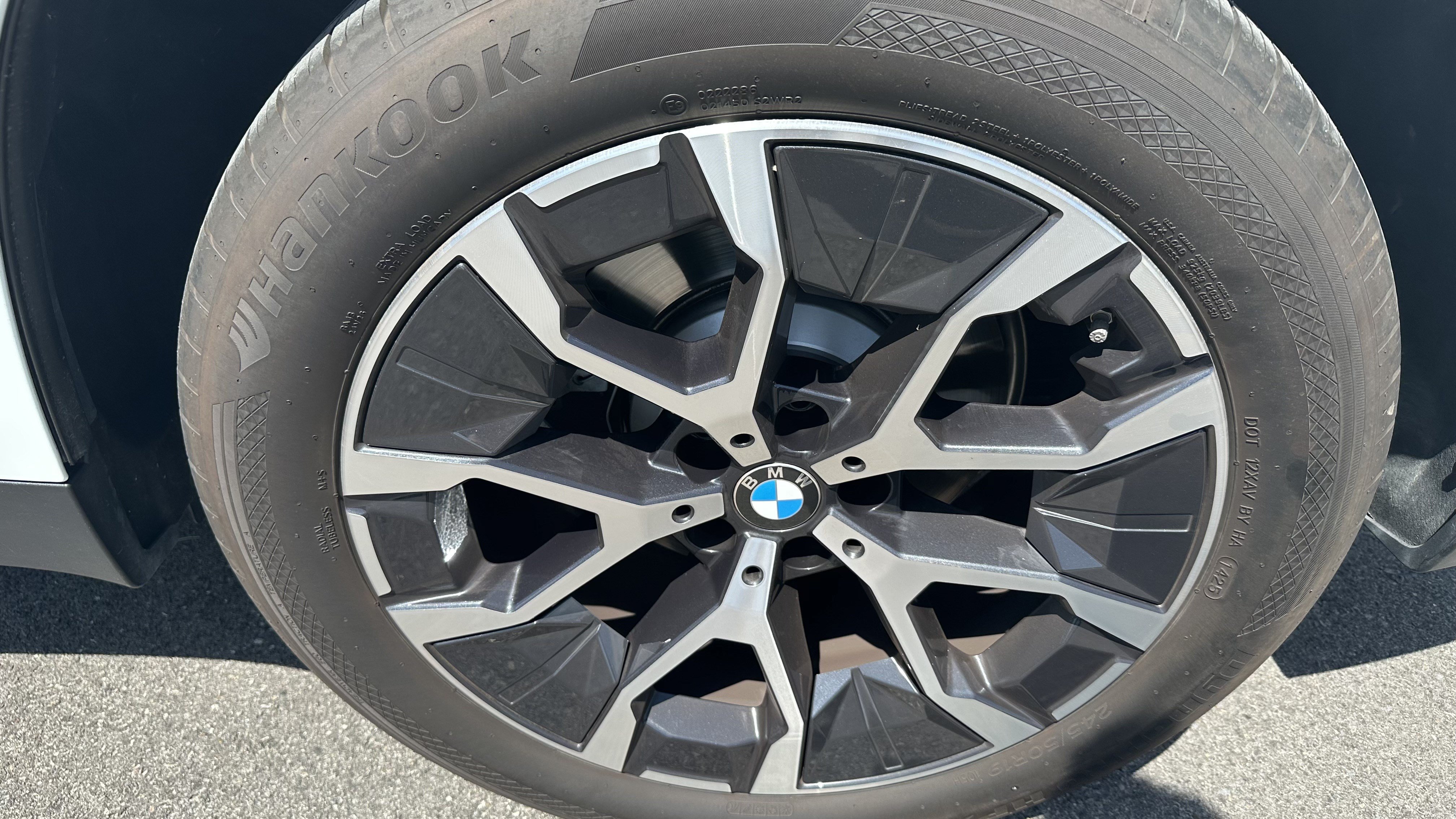 Used 2025 BMW X3 xDrive30i w/ Premium Package AWD/4WD image 13