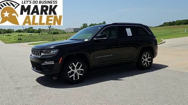 Used 2023 Jeep Grand Cherokee Limited AWD/4WD image 4