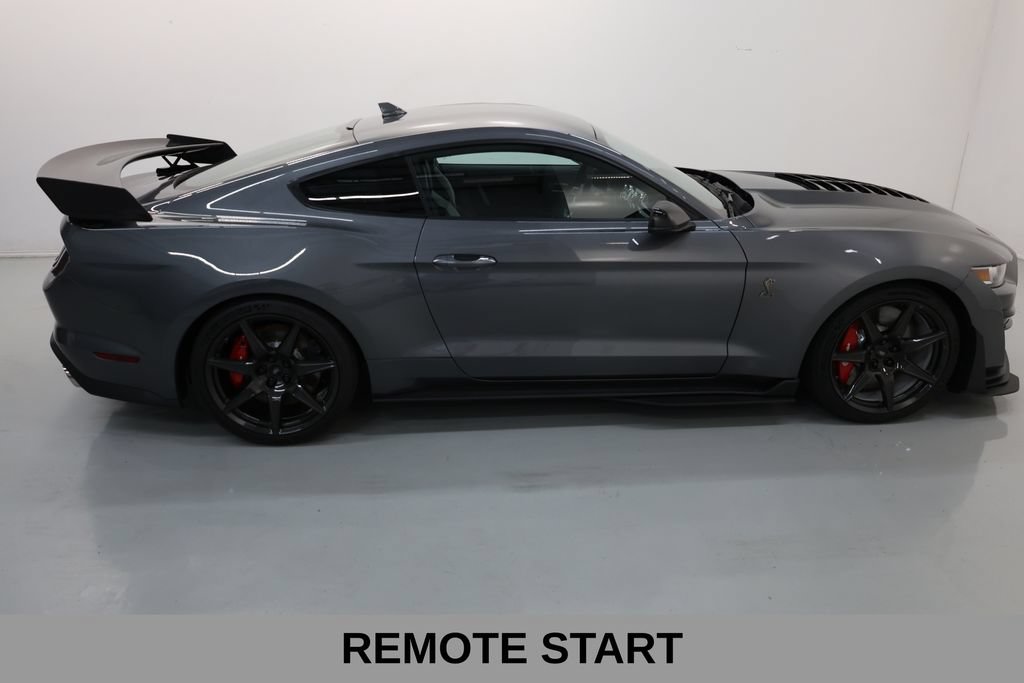 Used 2022 Ford Mustang Shelby GT500 w/ Carbon Fiber Track Pack RWD image 26
