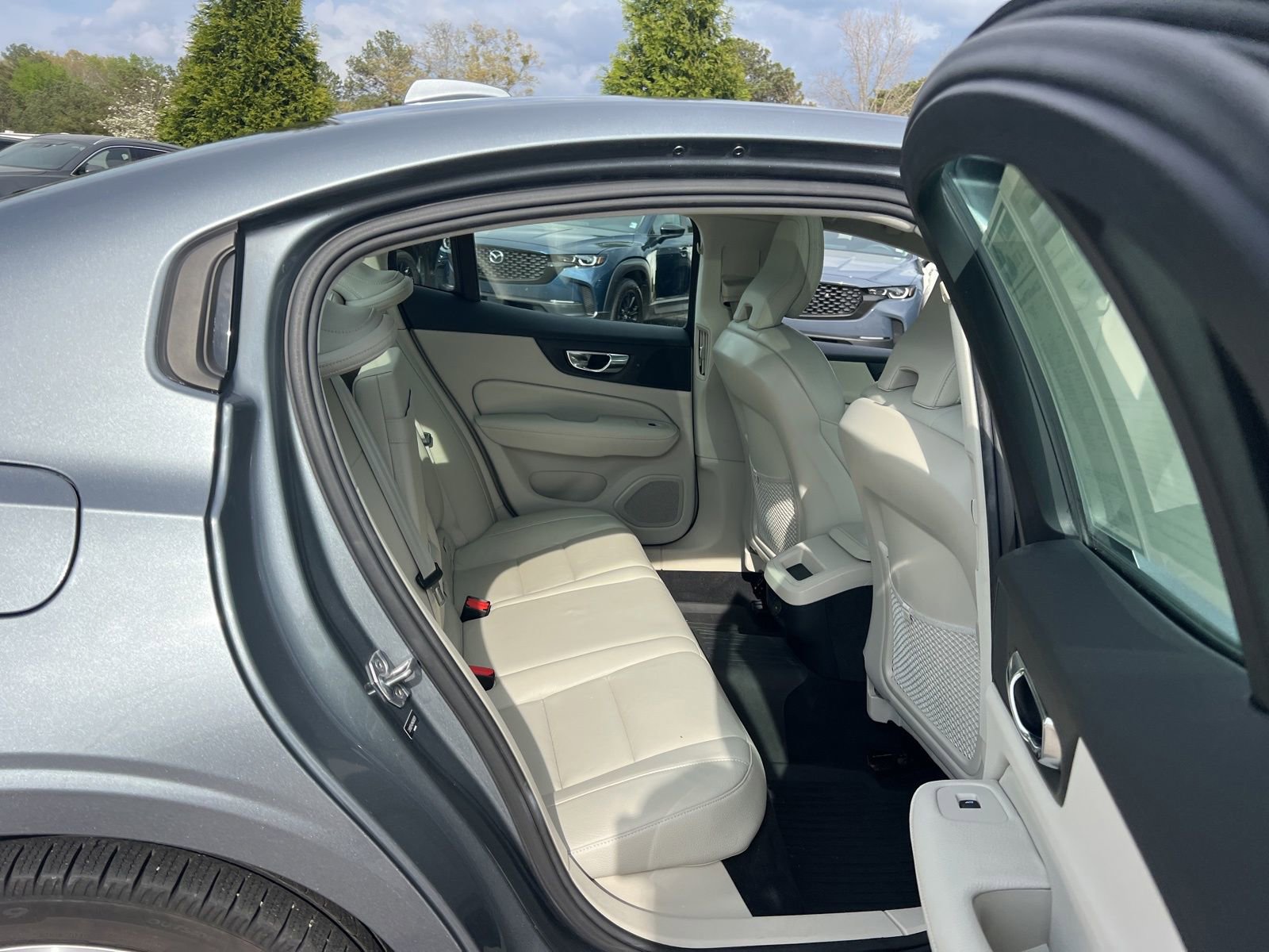 Used 2021 Volvo S60 T5 Momentum w/ Protection Package Premier image 32